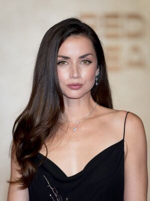 St.Louis Creators 18 Years Old Ana de Armas