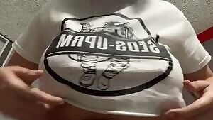 Crop Top + Tiddy ? Perfect combo if you ask me ;)