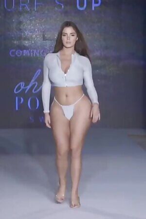 Any buds want to fuck me as Demi Rose? Bring your own scenarion