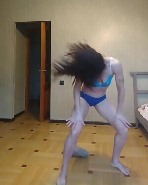 Russian Crossfitter Elena Komarova