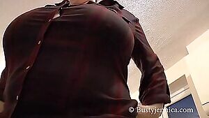 Jennica Lynn Busts Out