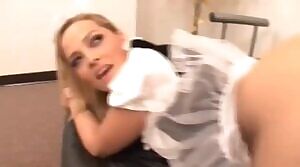 Alexis got a case of the jiggles 😍