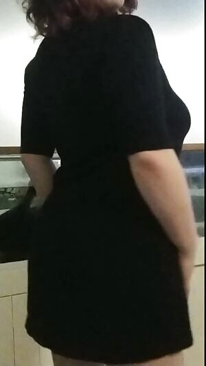 Mixing it up or my fellow night owls. here are some butt jiggles.