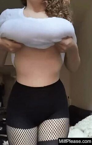 Huge boobs dropping at mp