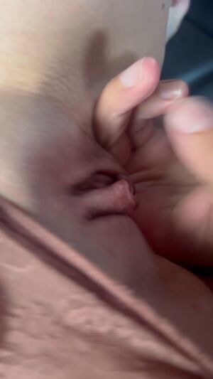 Pussy Fingering Amateur Clit Close Up