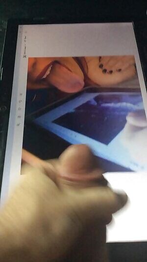 Cumming hard on u/the-slut-abides