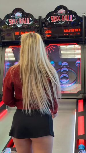 Long Hair 19honeysuckle 24/7 Ass Blonde