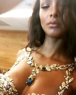 Lais Ribeiro Is A Perfect Goddess