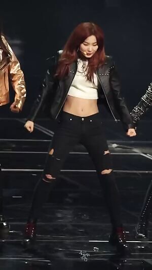 Red Velvet - Seulgi Toned Abs