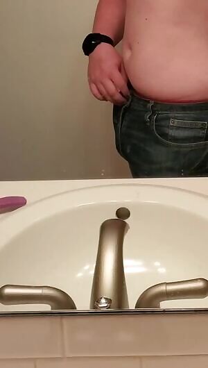 I have a surprise in my pants 😋