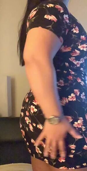 Just a simple butt reveal and a lil spank.