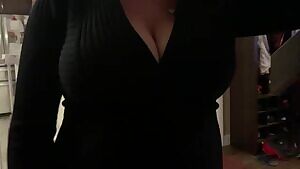 Sunday night titty drop;)