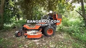 Jamie Marleigh Fucked In The Woods