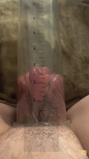 Vacuum Pumping Extreme Fat Pussy