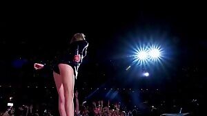 Taylor Swift sexy