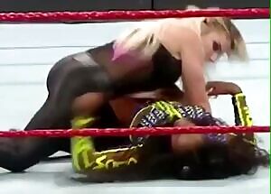 Dat Biscuit Butt pinning Naomi