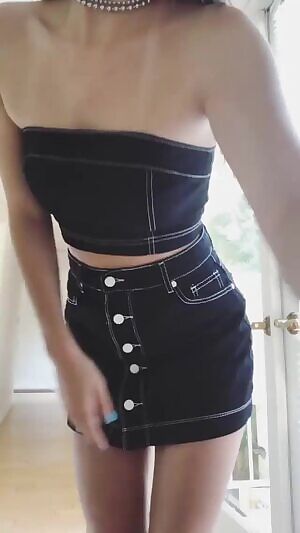 Jill Kassidy - Mini Skirt