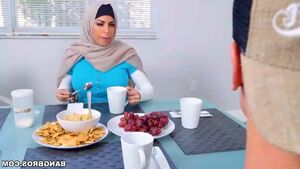 Colombian Arab Babe Blowjob Hijab