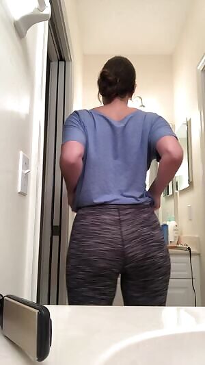 new day, same old yoga pants