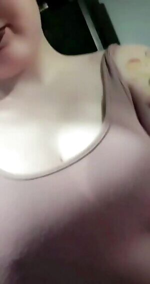 I love having my tits played with, would you play with them?