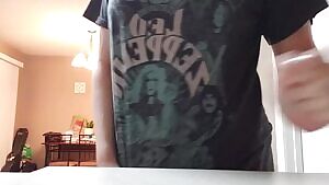 Can you see the piercings?