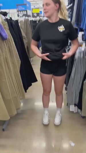 Sexy Exhibition Amateur Boobs Cute Exhibitionism