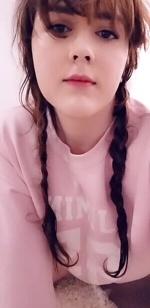 Uovote if you would mount my lil bubble but and fuck me raw 😍😍😍