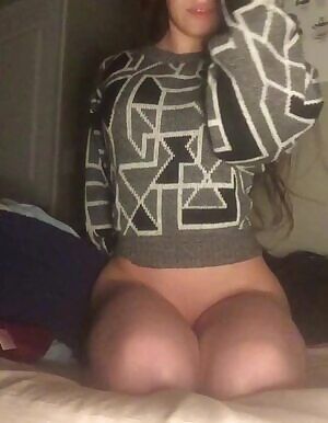 Every sweater is oversized when you’re 98lbs 🙈 That’s why I’m always taking mine off 😉