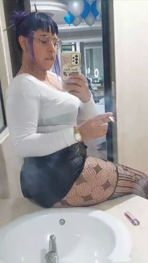 Smoking fetish Amateur Ass Big Tits