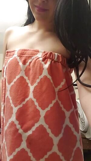 ✨ Around for a few hours of fun this evening 💕