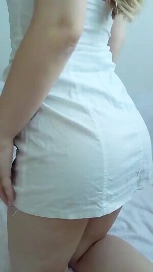 I love short dresses 😍🔥💦