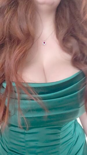 Thick Redheads Big Tits Curvy Dress