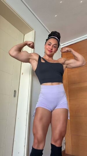 Muscle Girls Muscles Muscular Girl