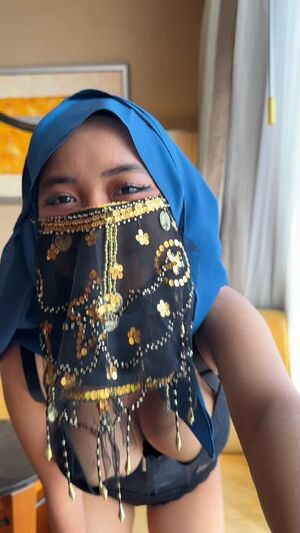 This hijabi’s tits couldn’t stay covered