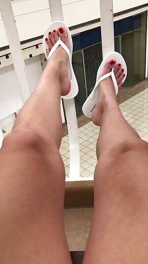 Just relaxing more a moment, thought i would share 😘😜