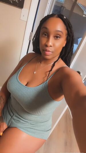 Ebony Exhibitionist Amateur Ass Big Tits