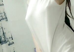 Practicing my one-handed titty drop...how'd I do? 😋