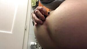 So tight, it doesnt even want to let go 😙