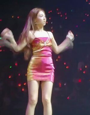 TWICE - Nayeon, Momo , Chaeyoung & Tzuyu