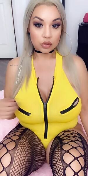 Bimbo brain can’t think of any witty captions lol.