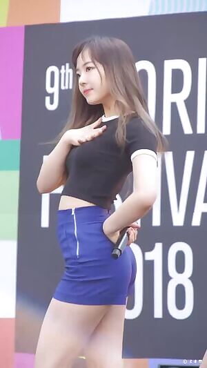 ELRIS Hyeseong in tight blue shorts