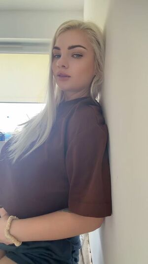 Boob Play Amateur Ass Babe Big Tits