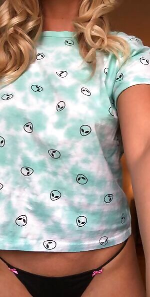 Anyone opposed to a MILF for titty drop Tuesday?