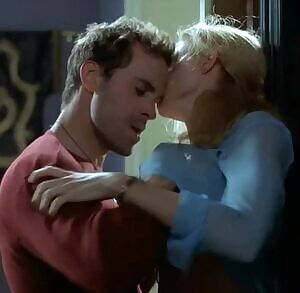 Heather Graham has her amazing body ravaged