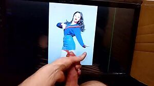 Dreamcatcher Gahyeon gets covered in cum