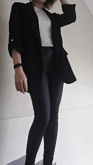 dressing to sabotage work😈😇