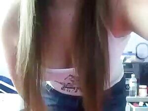 Bubble butt teen chav queen shakes her nasty - mixed race uk girl twerks her money maker