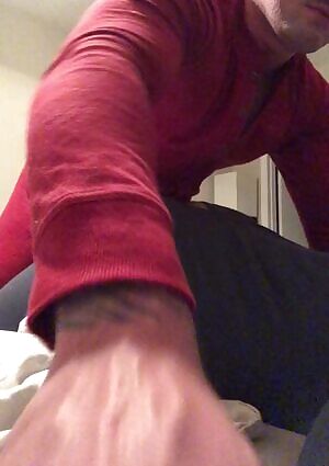 Finally got around to uploading a clip from the onesie video. Enjoy 😏