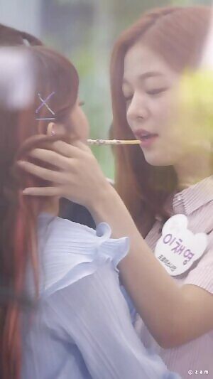 fromis_9 - Jisun & Chaeyoung