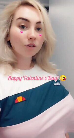 Hey baby, happy Valentine's day 😘